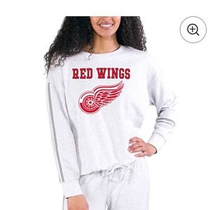 Red Wings Gray Sweatshirt Women Large